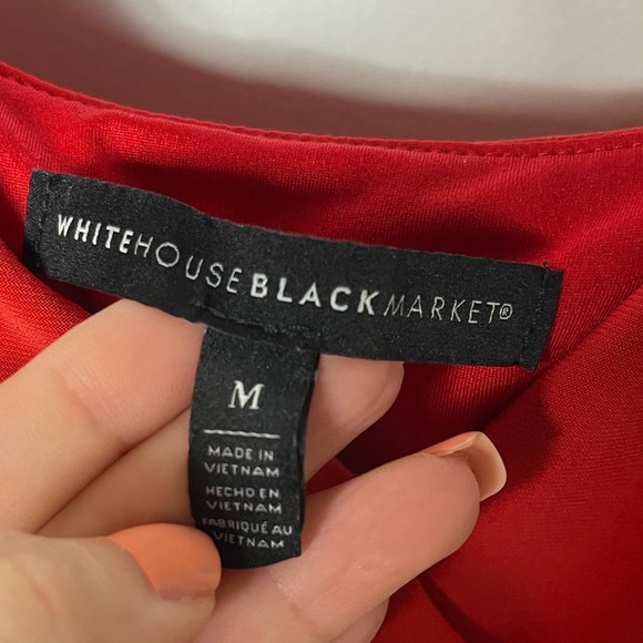 White House Black Market Red sleeveless camisole with button details medium - Picture 3 of 3